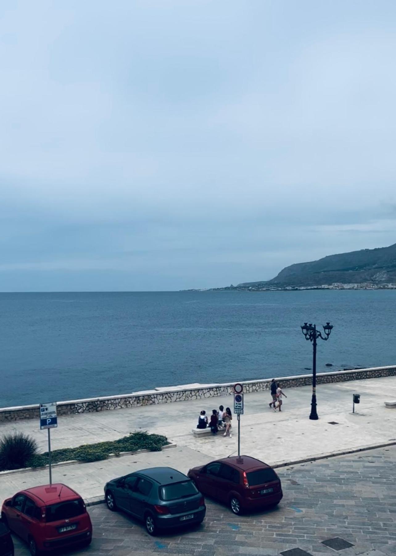 Апартаменти Attico Vista Mare Трапані Екстер'єр фото